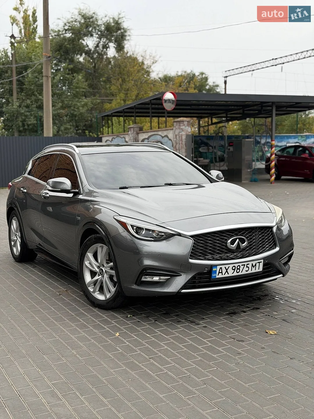 Infiniti QX30, 2016