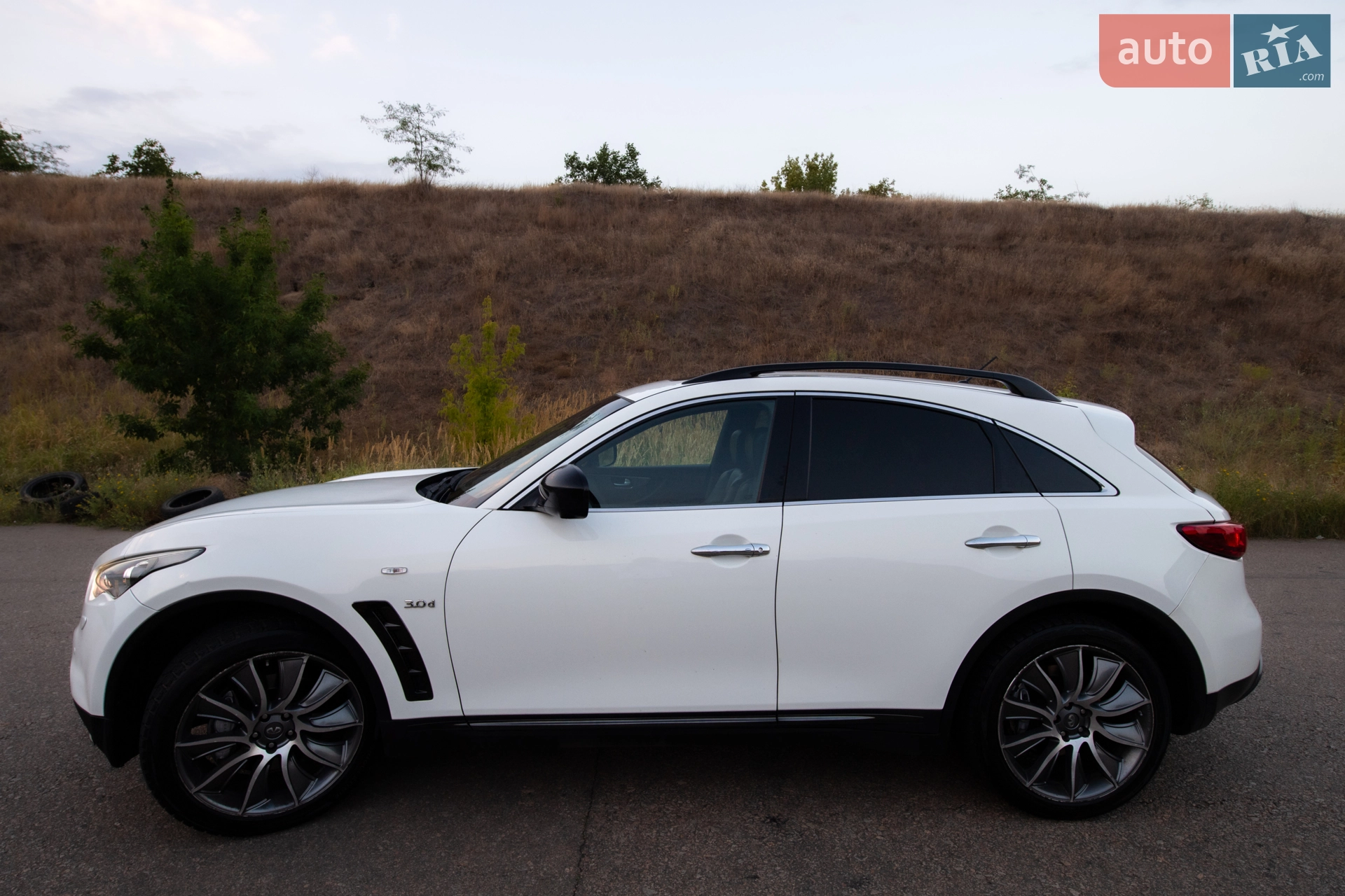 Infiniti QX70, 2016