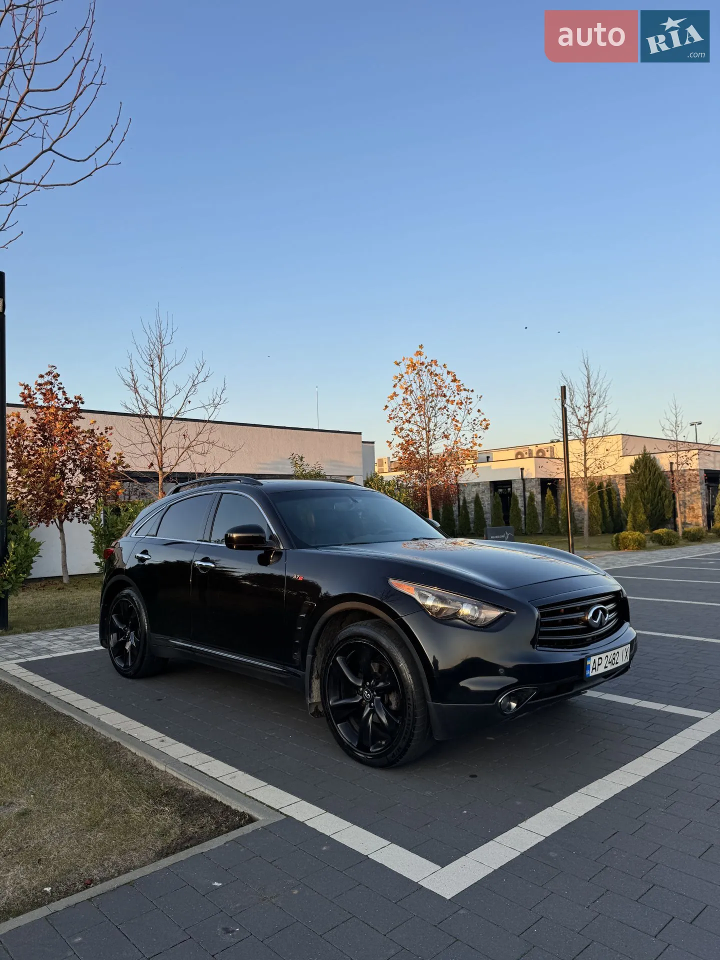 Infiniti QX70, 2015