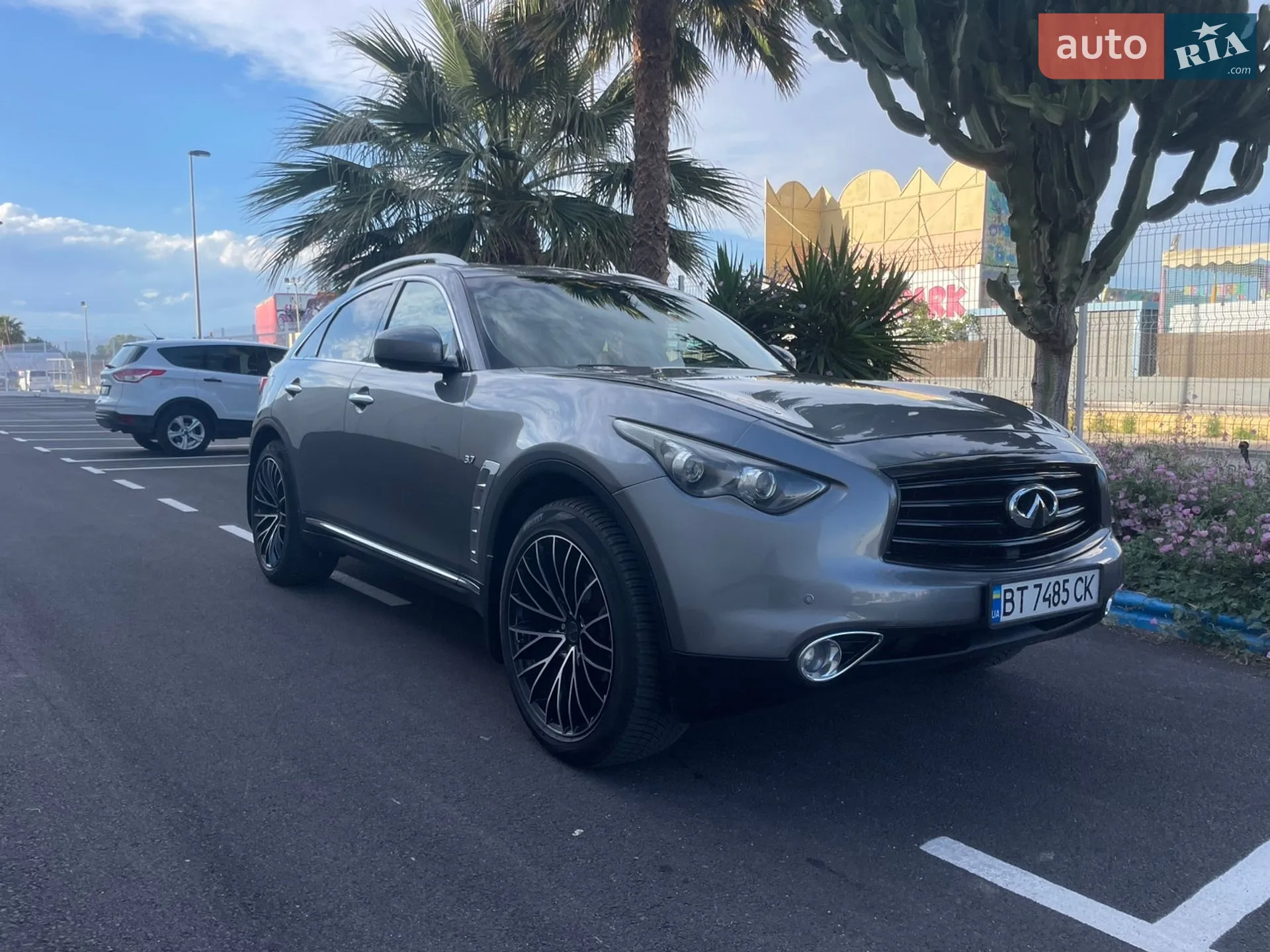 Infiniti QX70, 2014