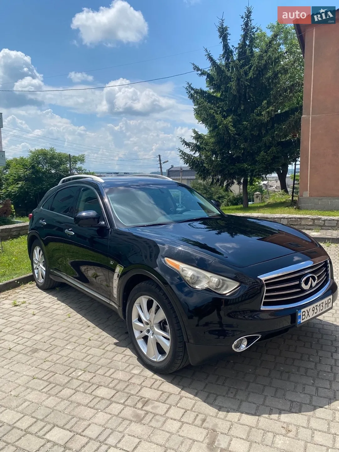Infiniti QX70, 2015