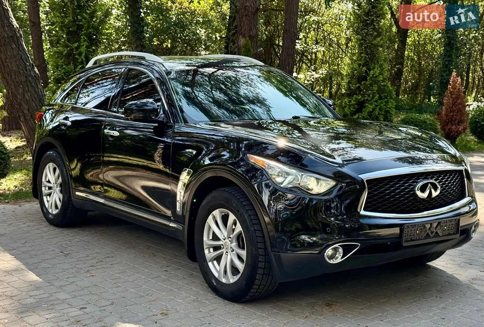 Infiniti QX70, 2015