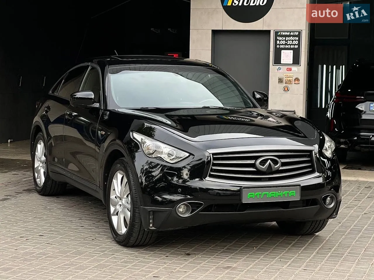 Infiniti QX70, 2013