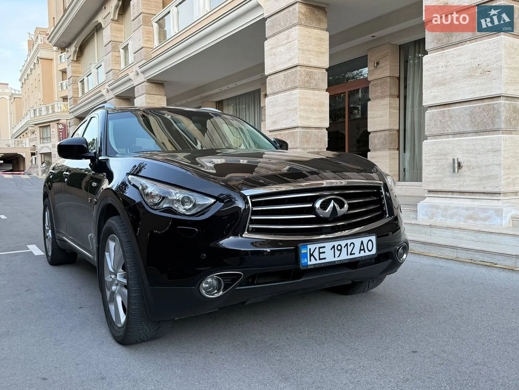 Infiniti QX70, 2014