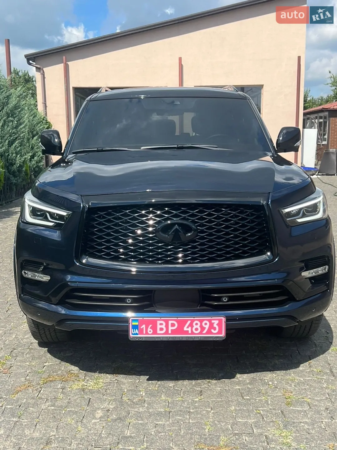 Infiniti QX80, 2023