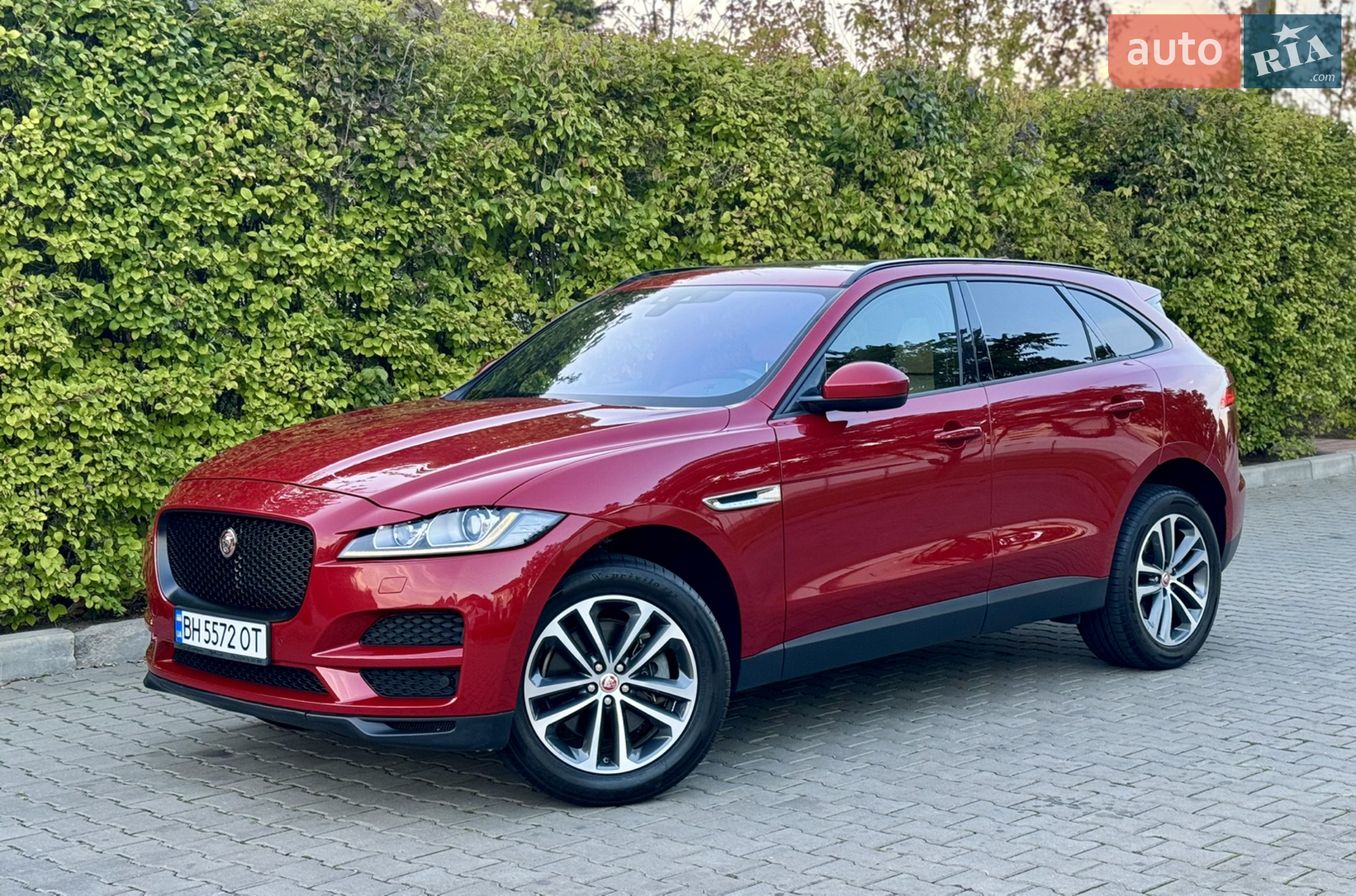 Jaguar F-Pace, 2016