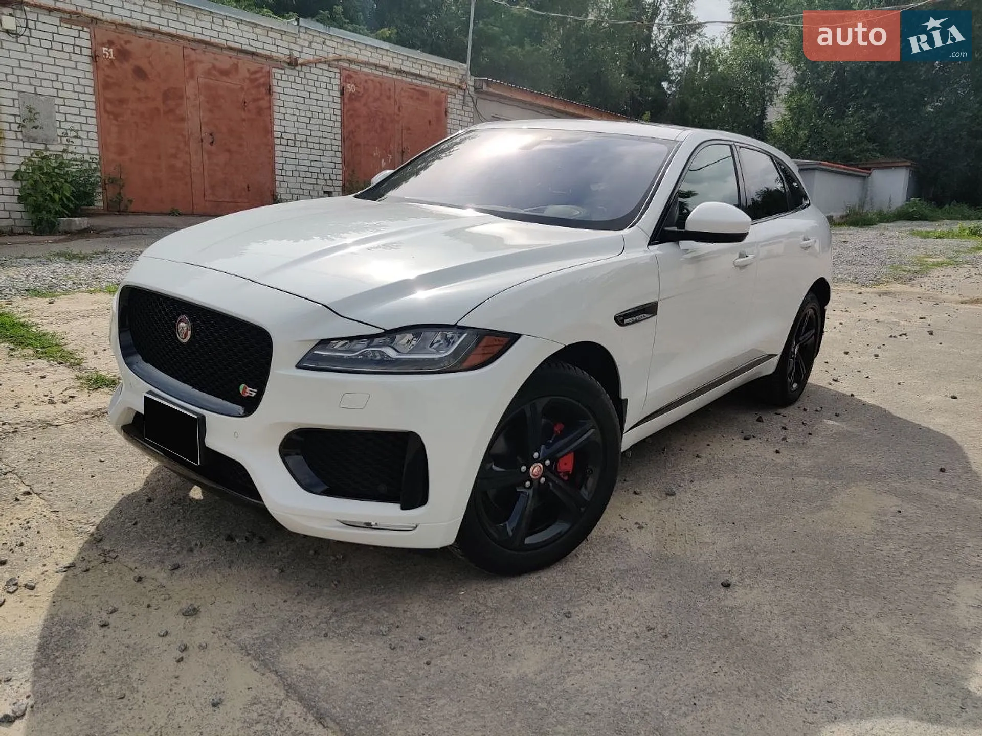 Jaguar F-Pace, 2016