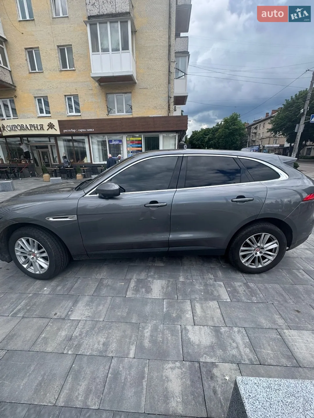 Jaguar F-Pace, 2017