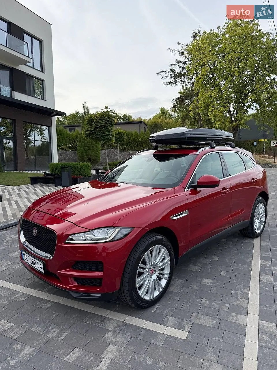 Jaguar F-Pace, 2016