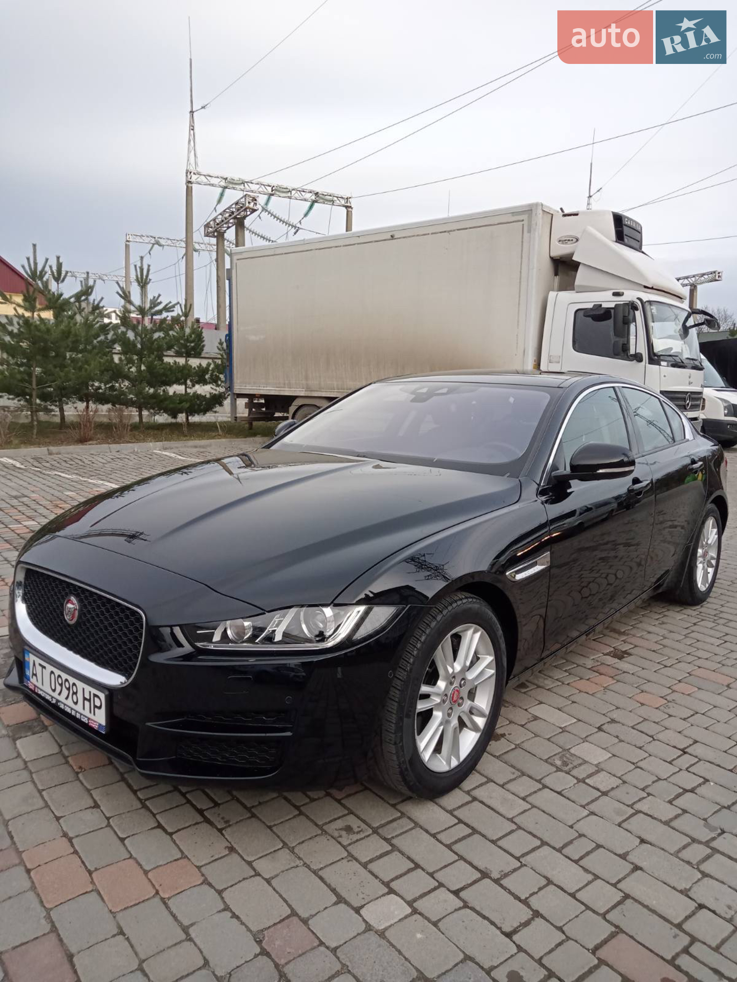 Jaguar XE, 2016