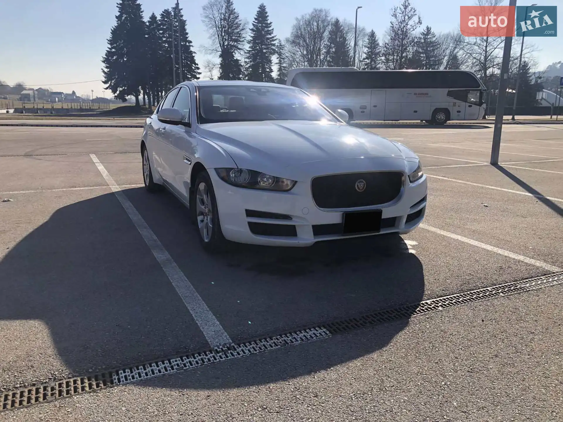 Jaguar XE, 2017