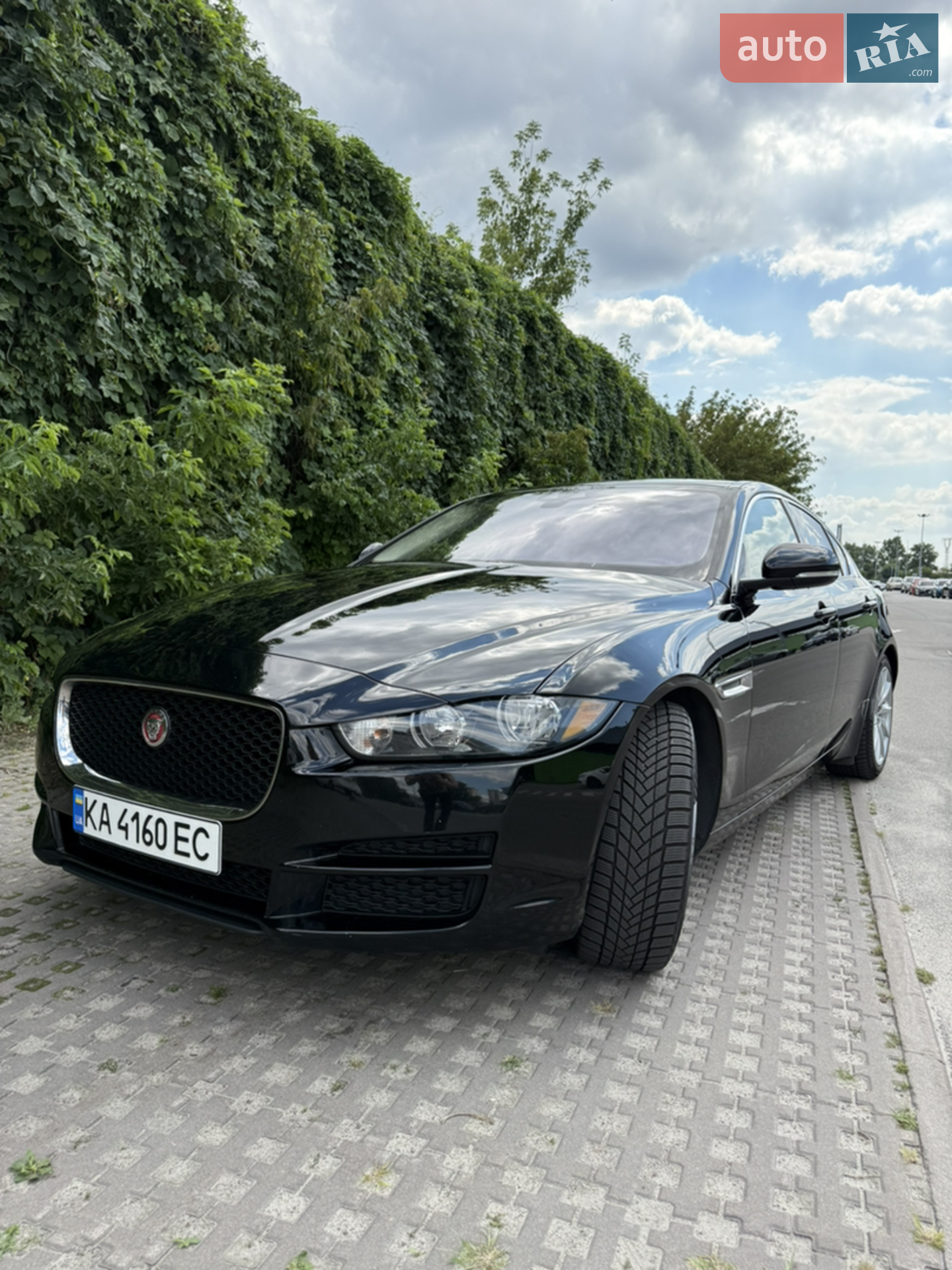 Jaguar XE, 2017