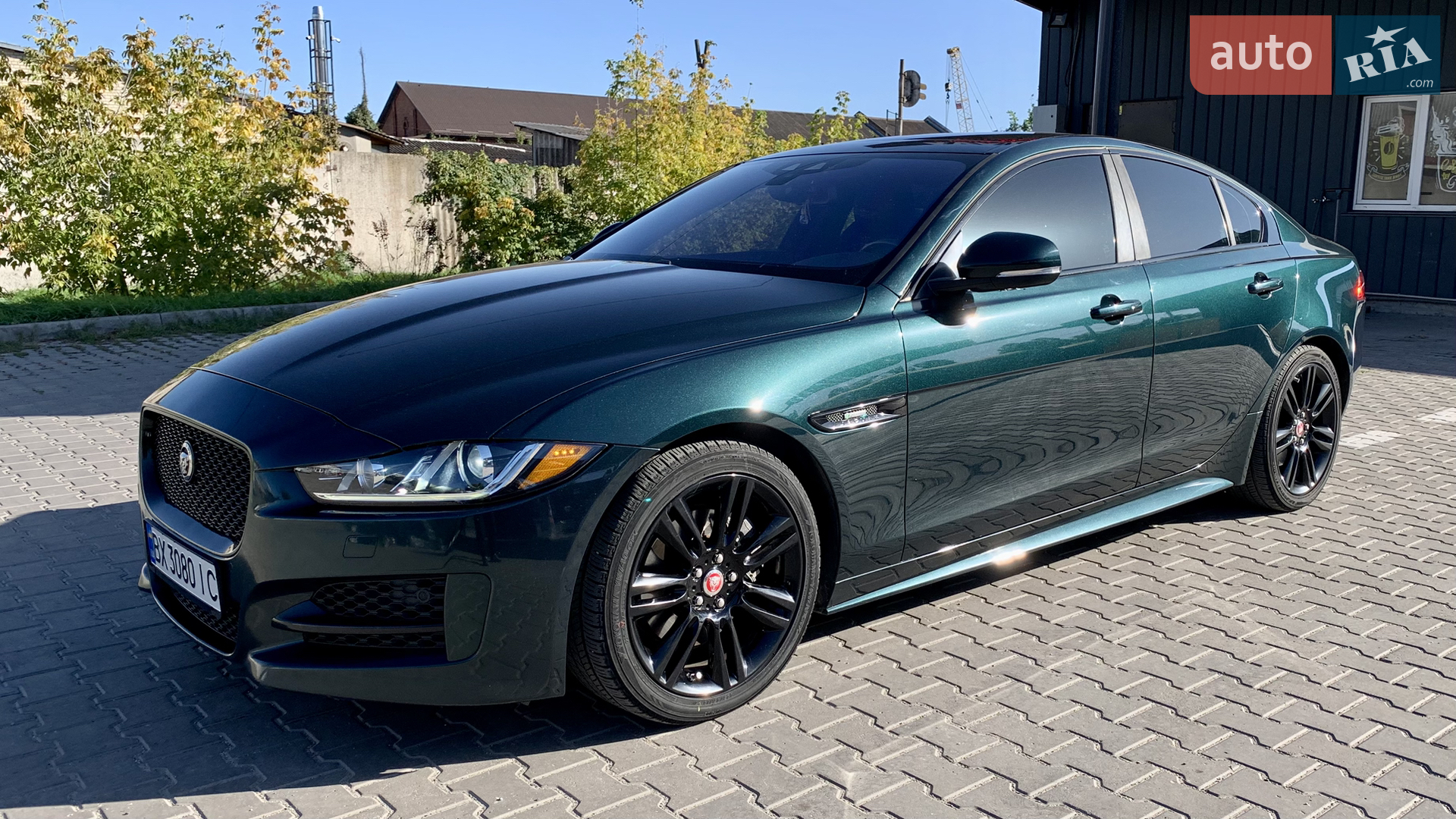 Jaguar XE, 2016