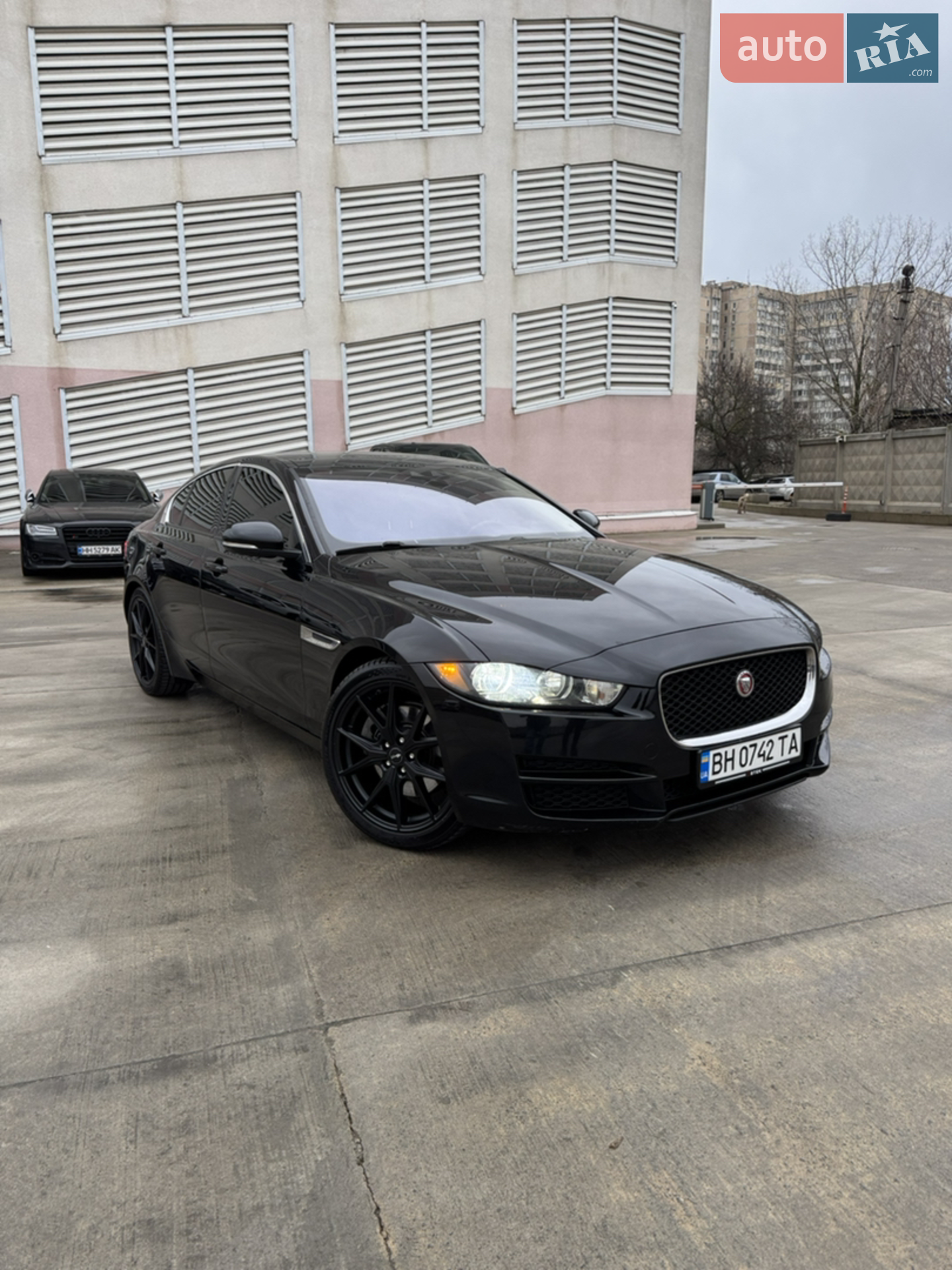 Jaguar XE, 2017
