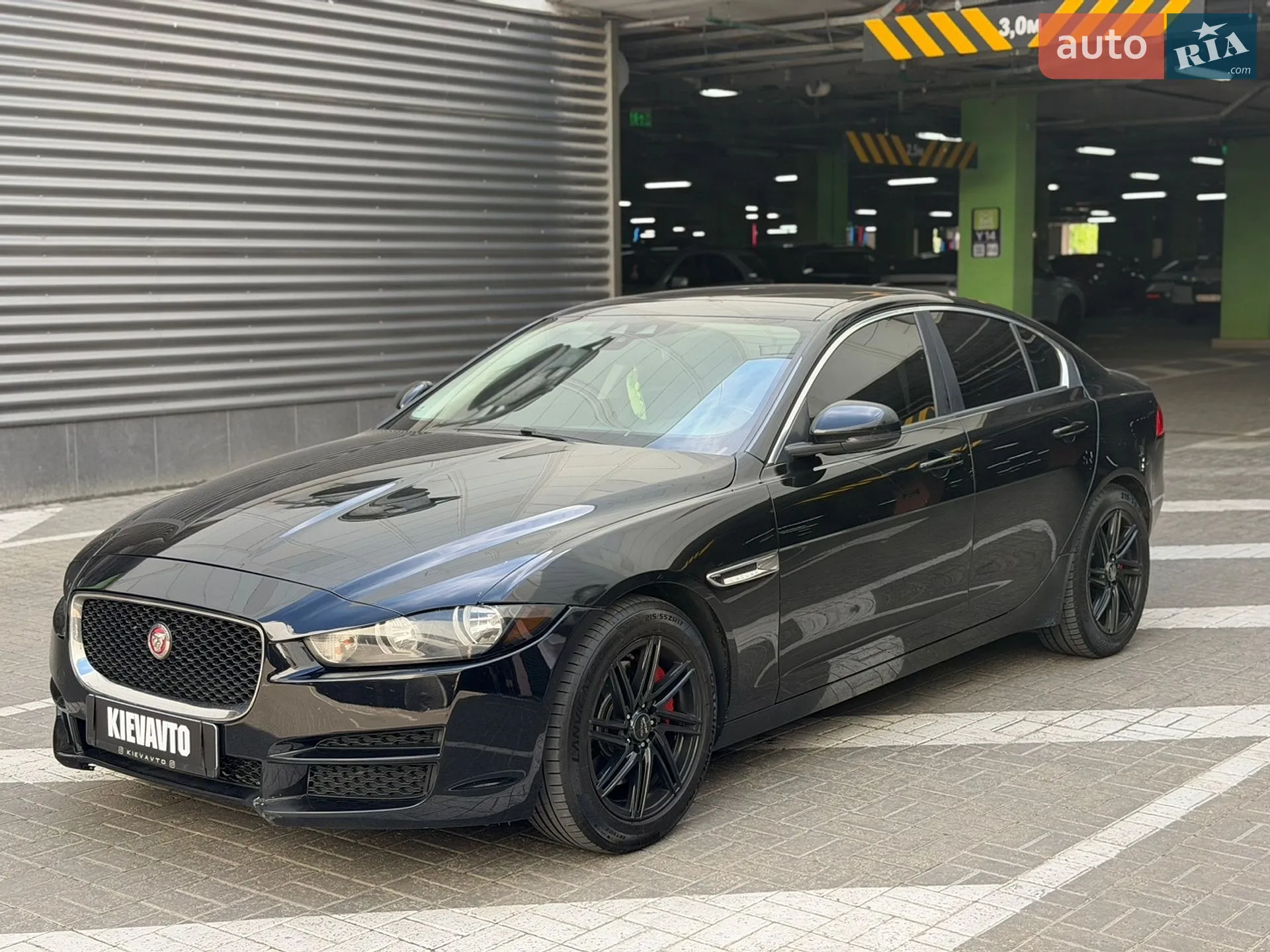 Jaguar XE, 2016