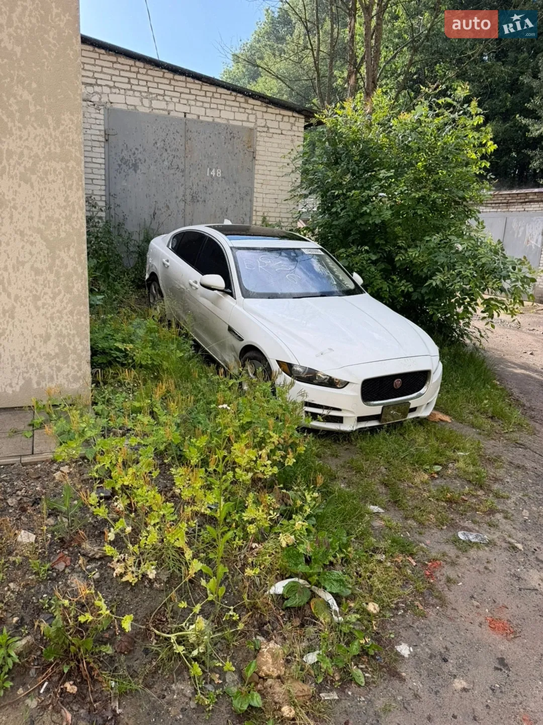 Jaguar XE, 2017