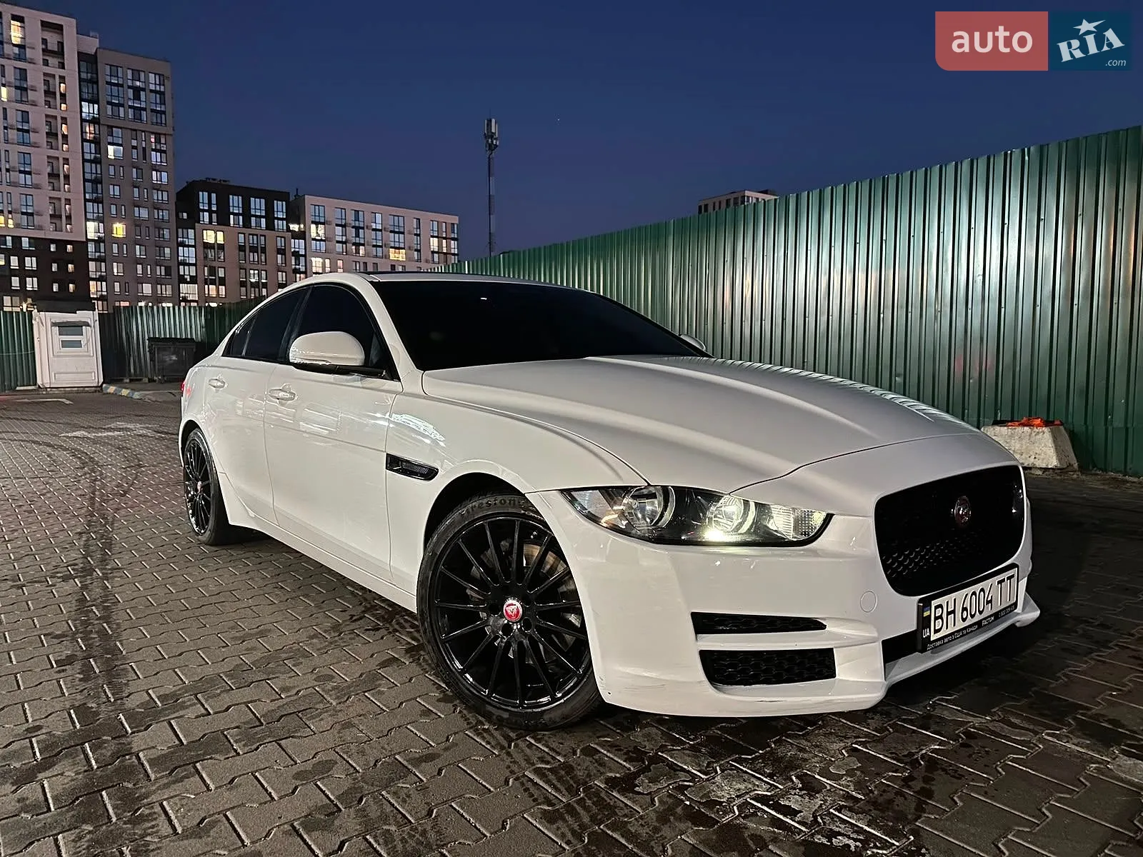 Jaguar XE, 2019