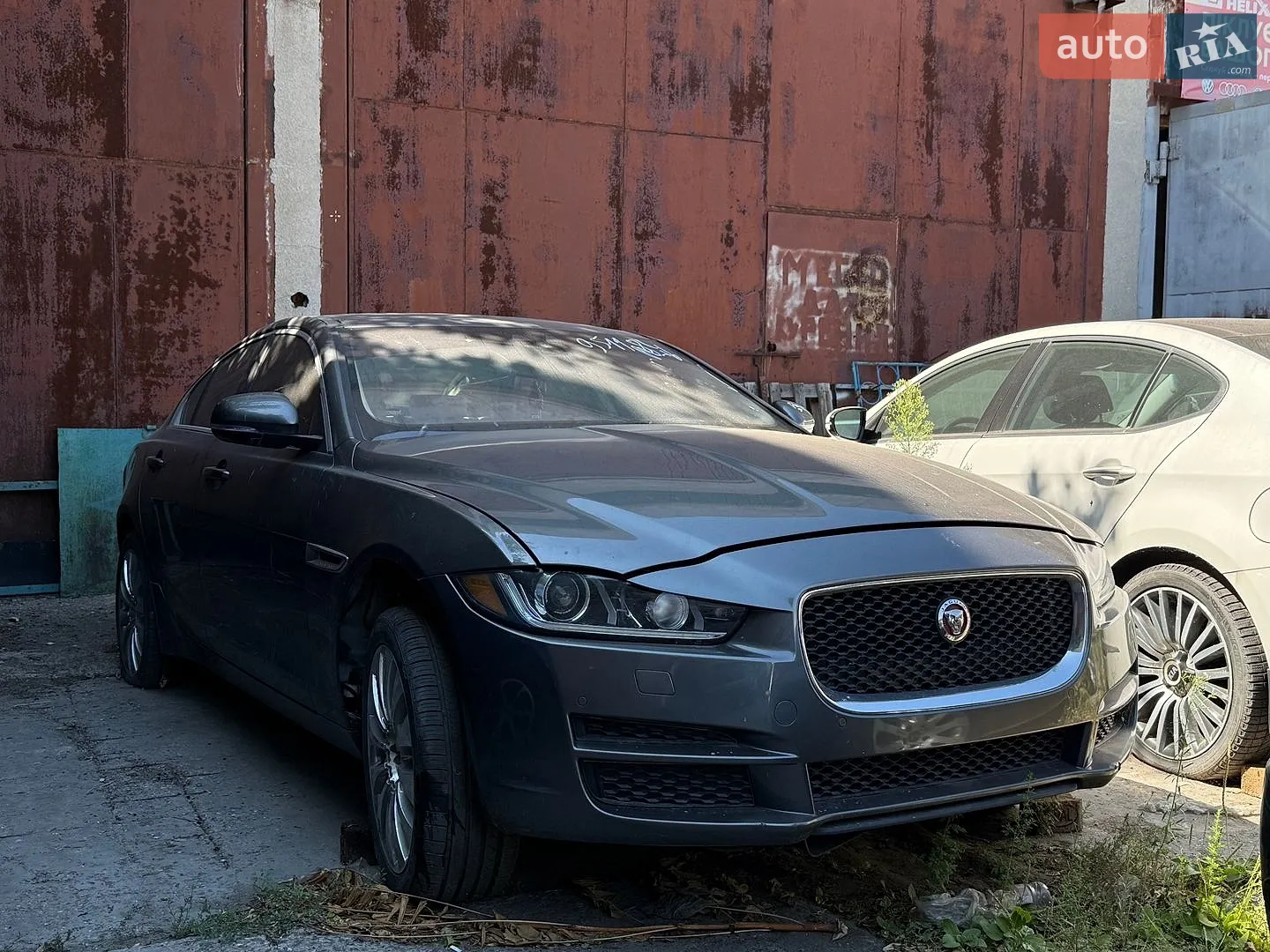 Jaguar XE, 2016