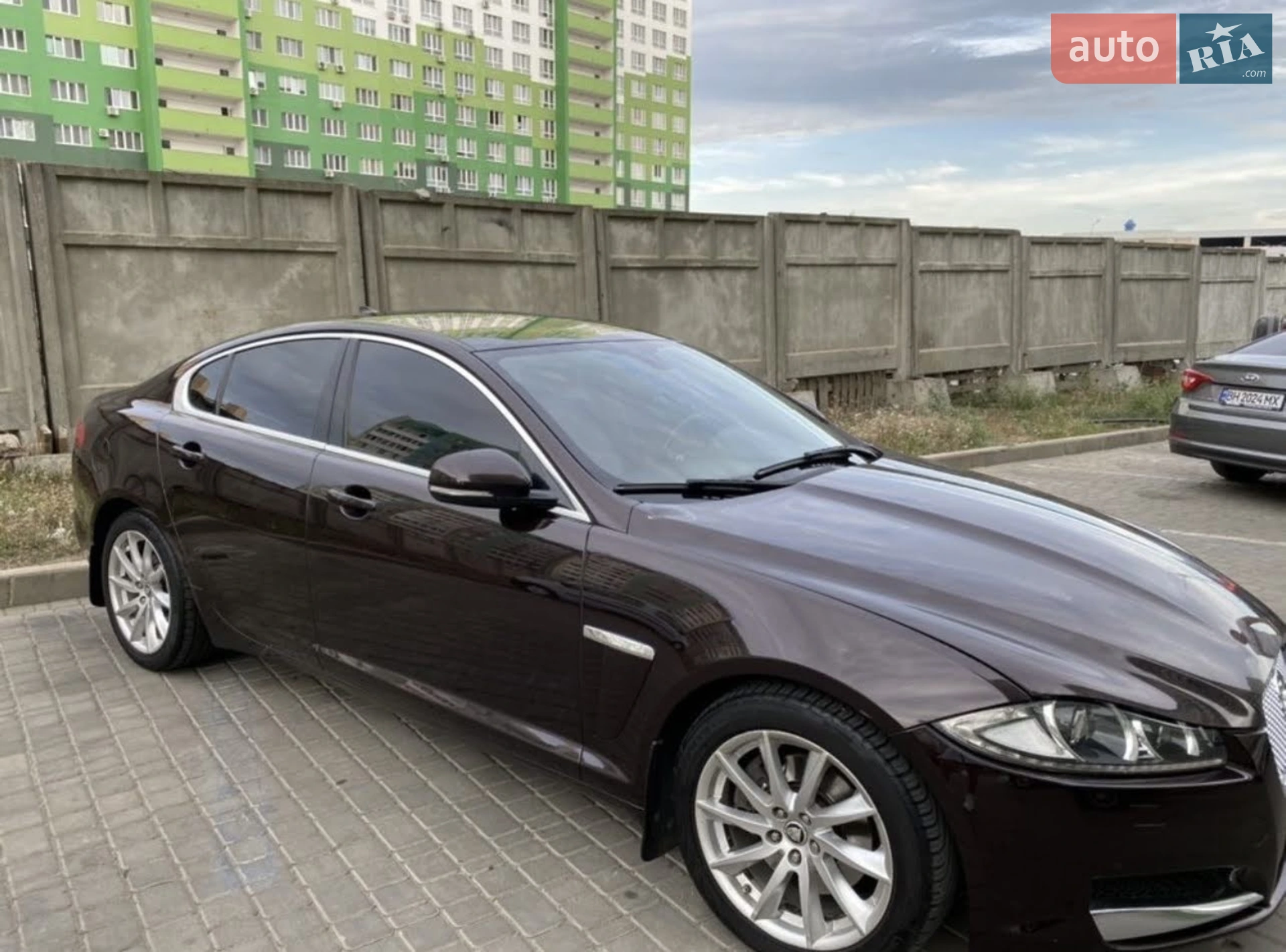 Jaguar XF, 2013