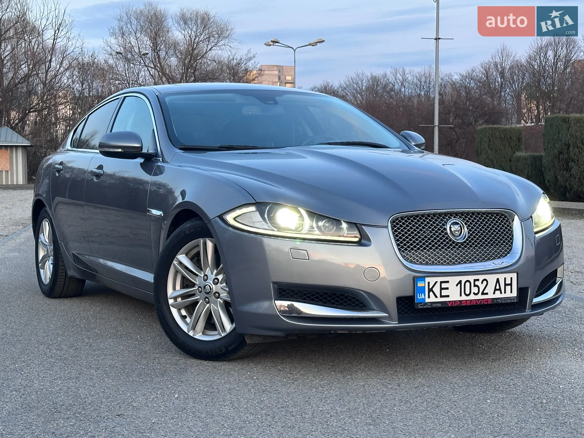 Jaguar XF, 2012