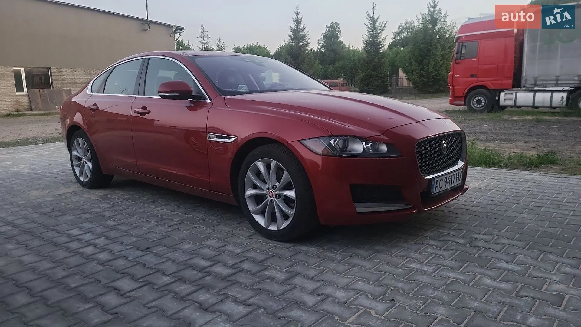 Jaguar XF, 2016