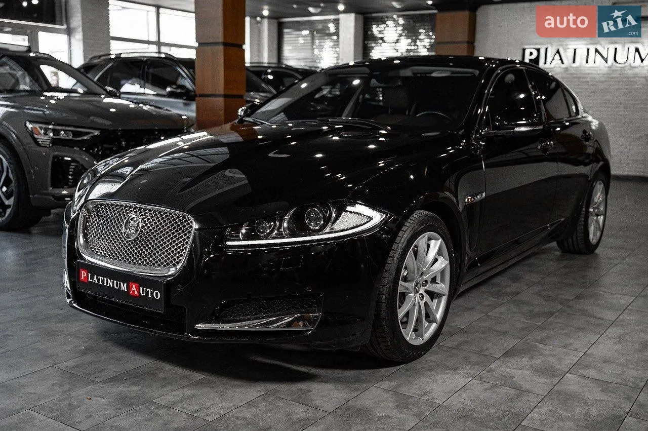 Jaguar XF, 2012