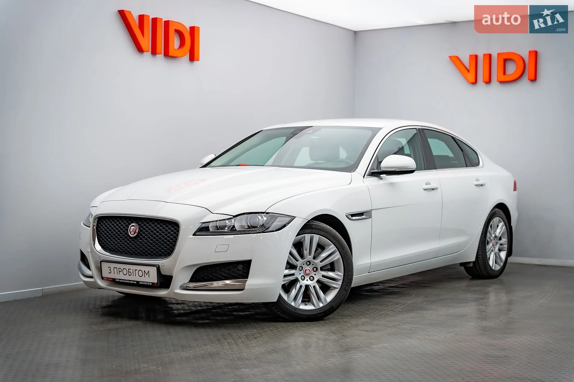 Jaguar XF, 2016