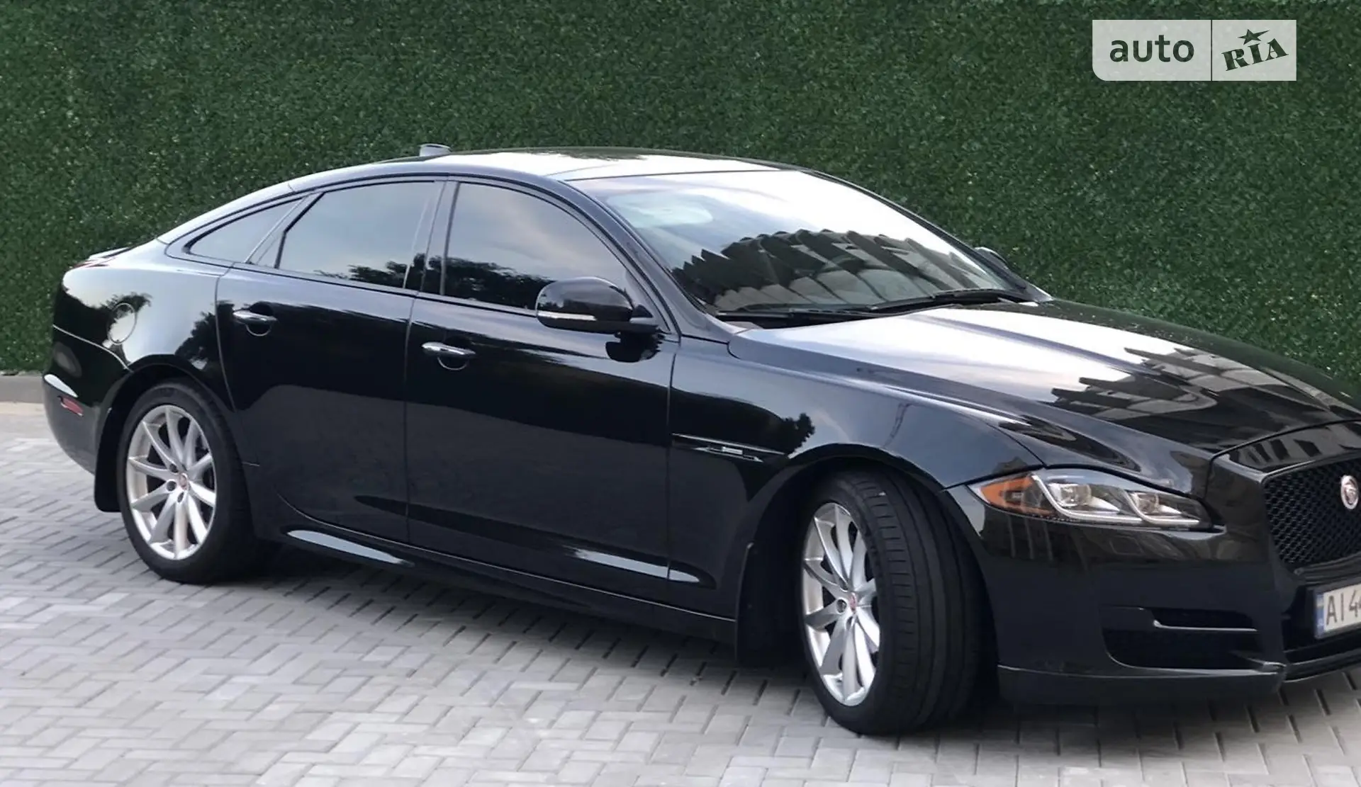 Jaguar XJ, 2015