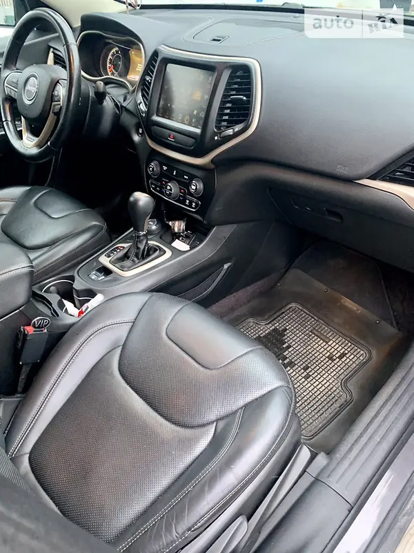 Jeep Cherokee, 2016
