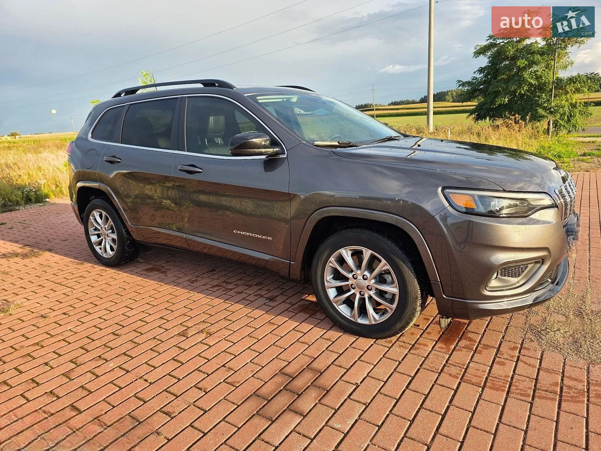Jeep Cherokee 2022 — 1