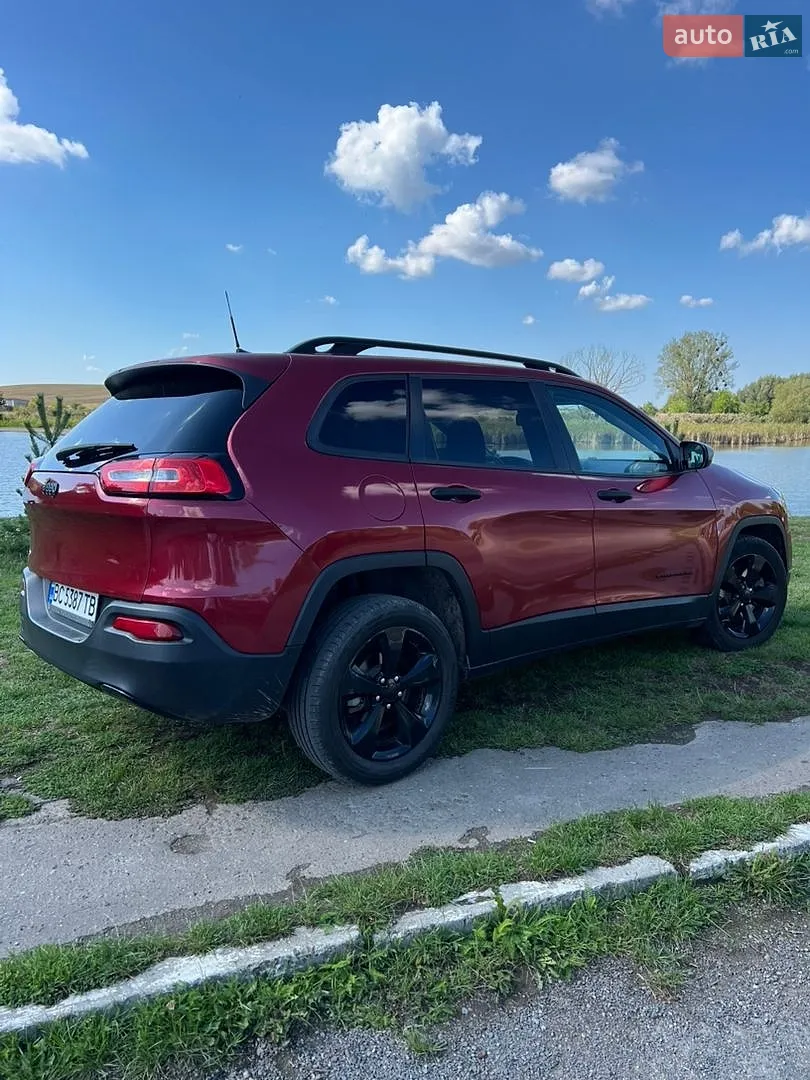 Jeep Cherokee, 2016
