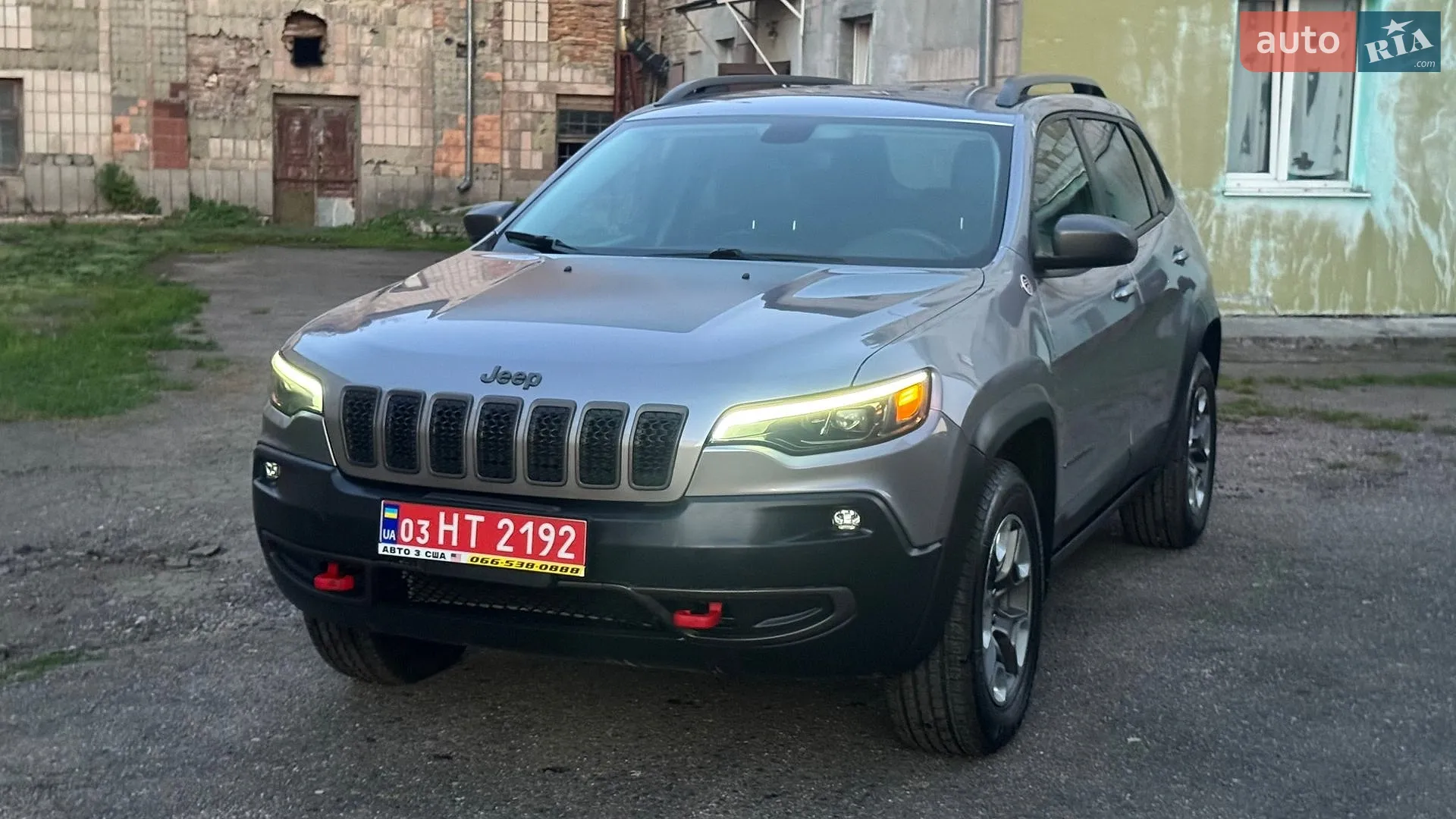 Jeep Cherokee 2019 — 1