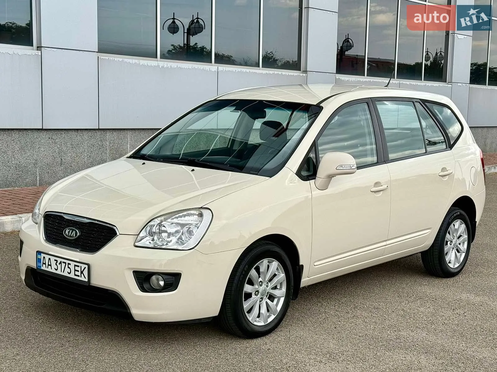 Kia Carens, 2011