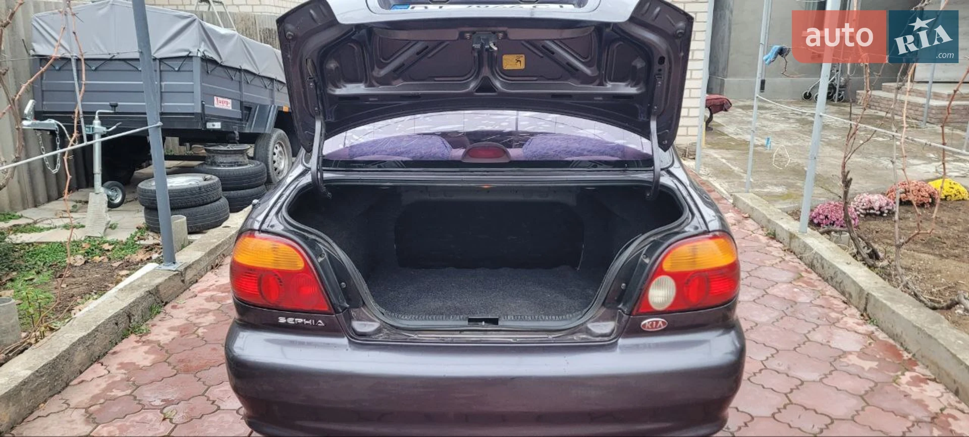 Kia Sephia, 1998