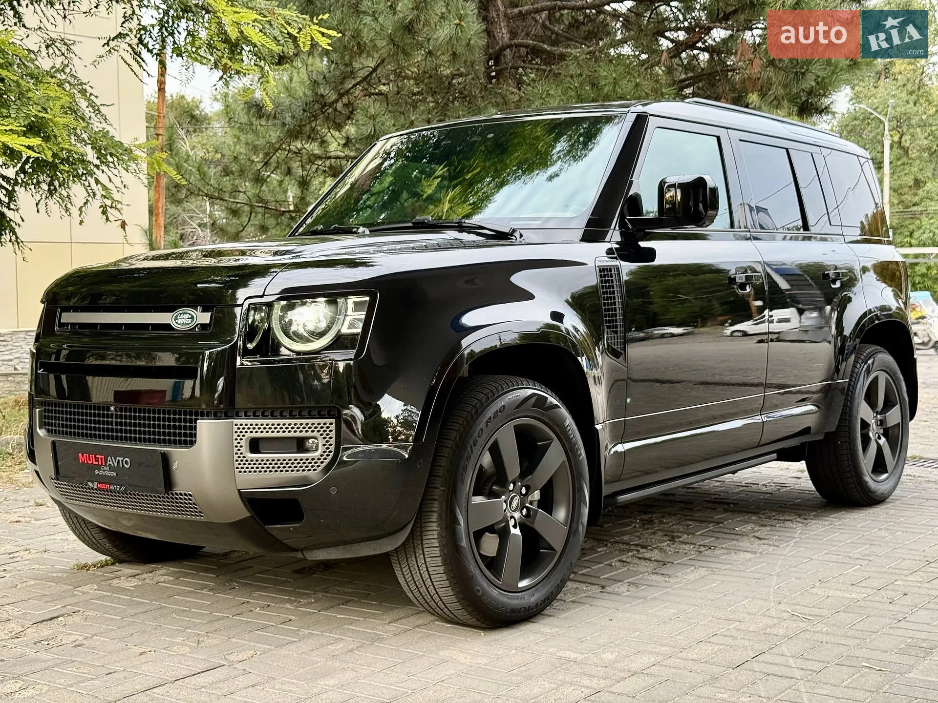 Land Rover Defender, 2024