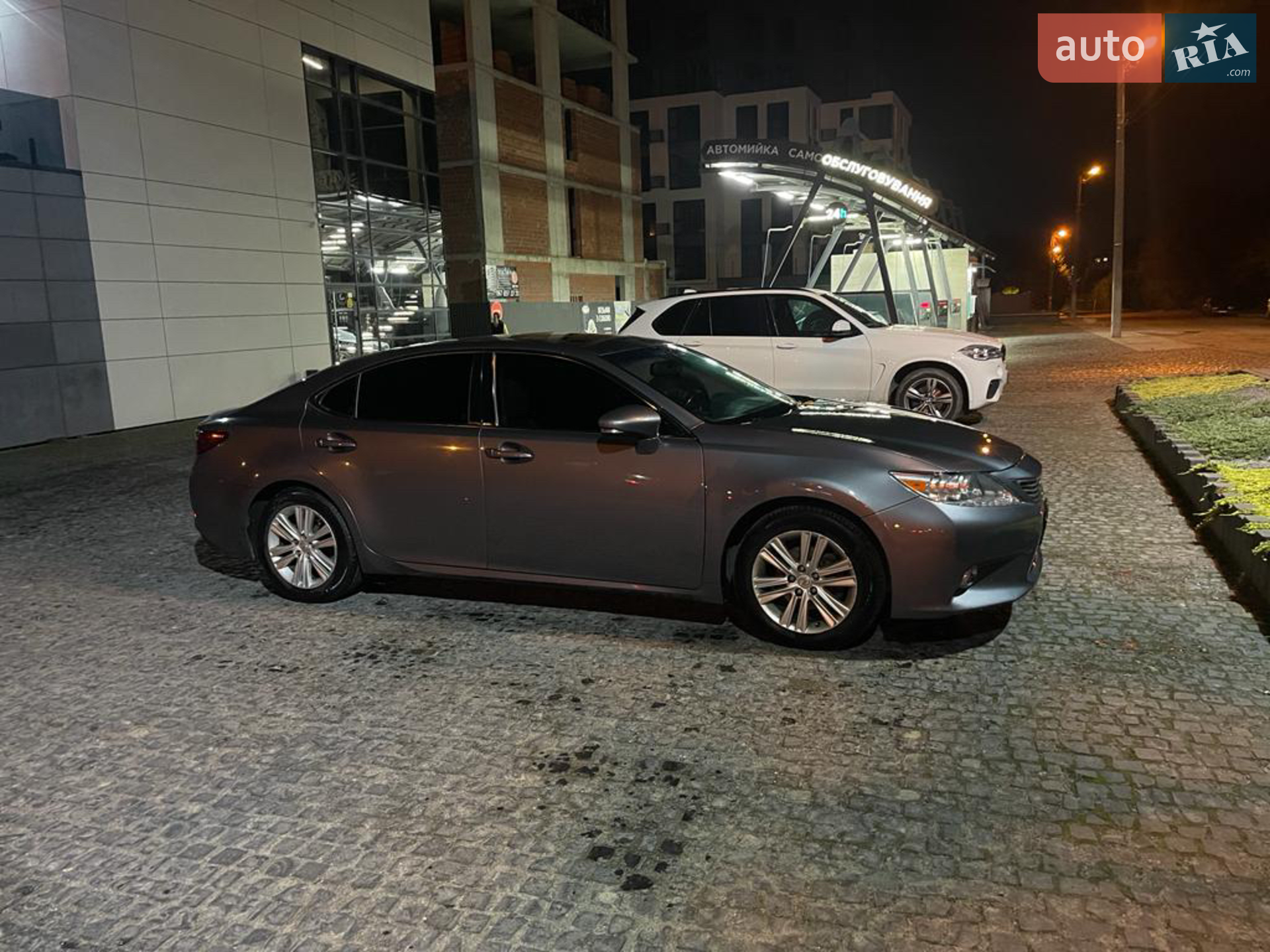 Lexus ES, 2015