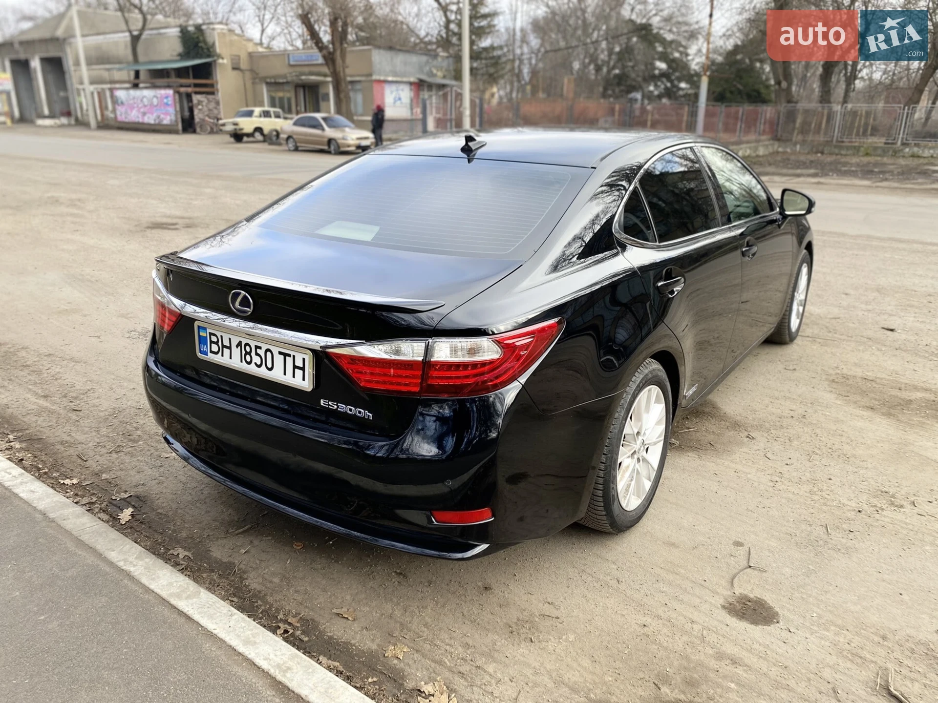 Lexus ES, 2012