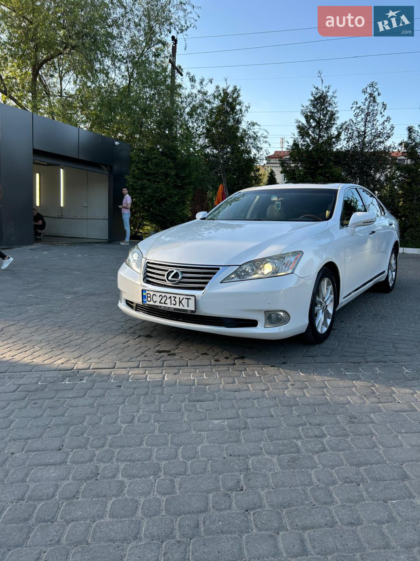 Lexus ES, 2011