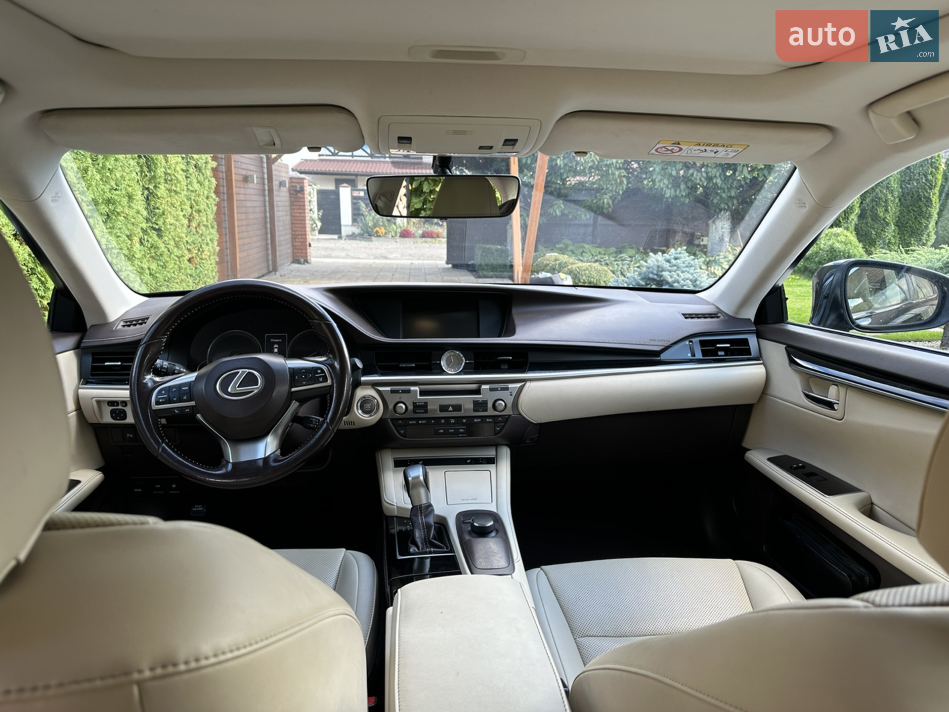 Lexus ES, 2017