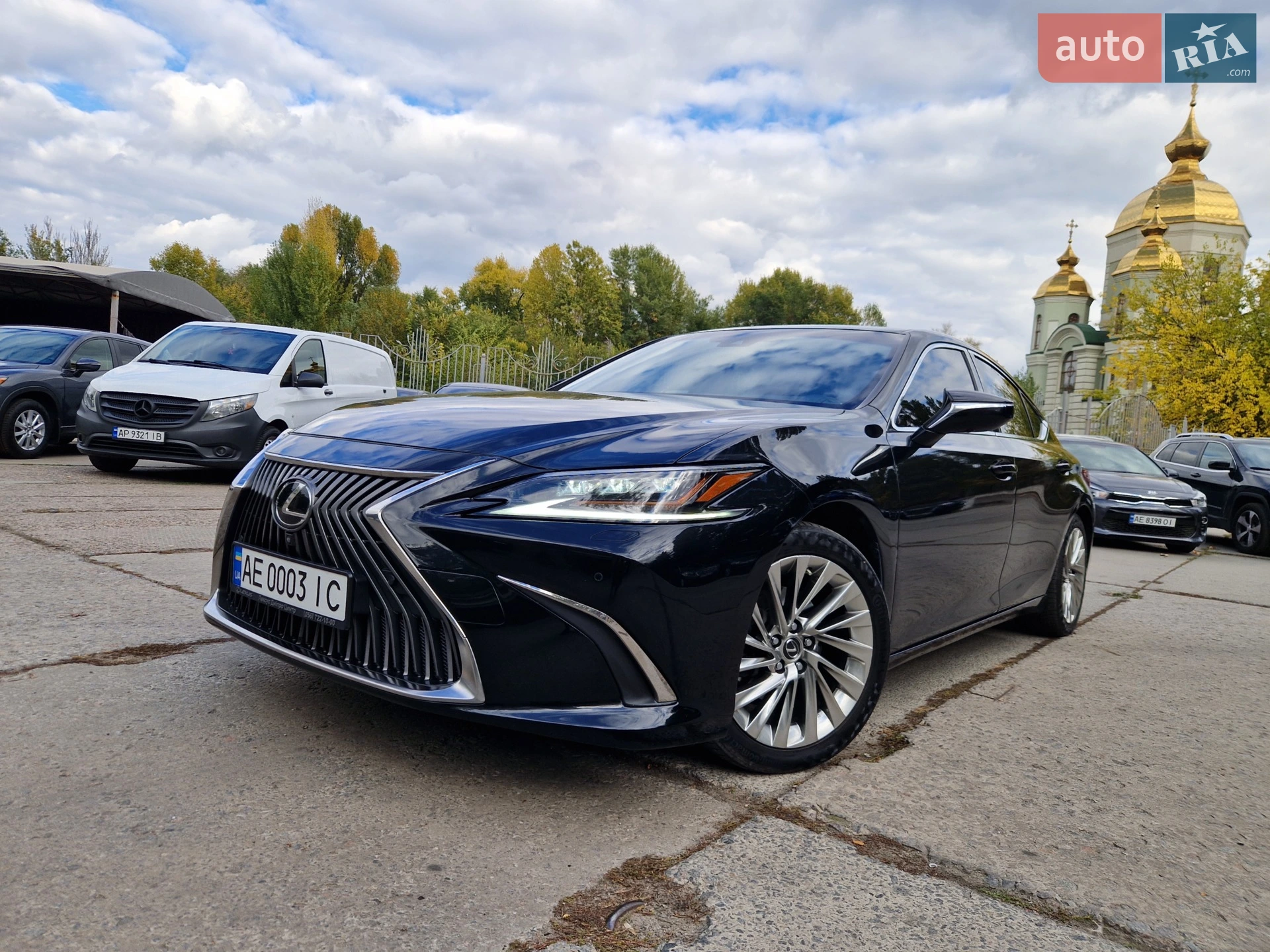 Lexus ES, 2019