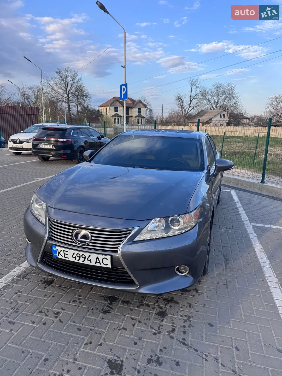 Lexus ES, 2014