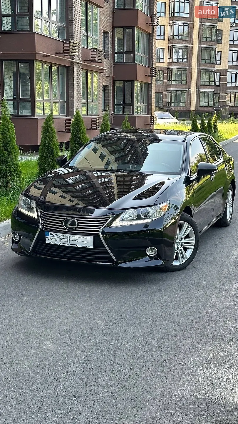 Lexus ES, 2015