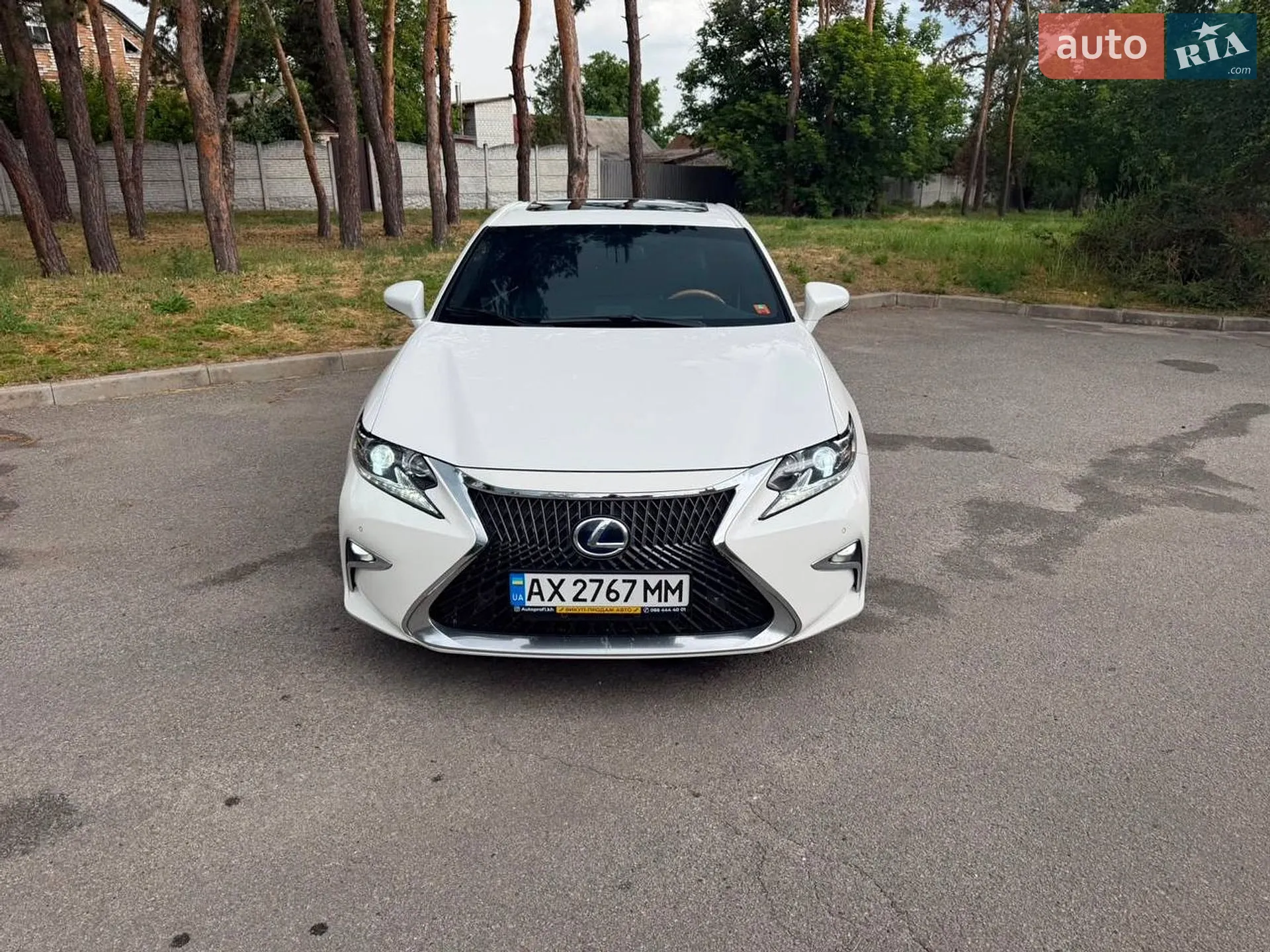 Lexus ES, 2015