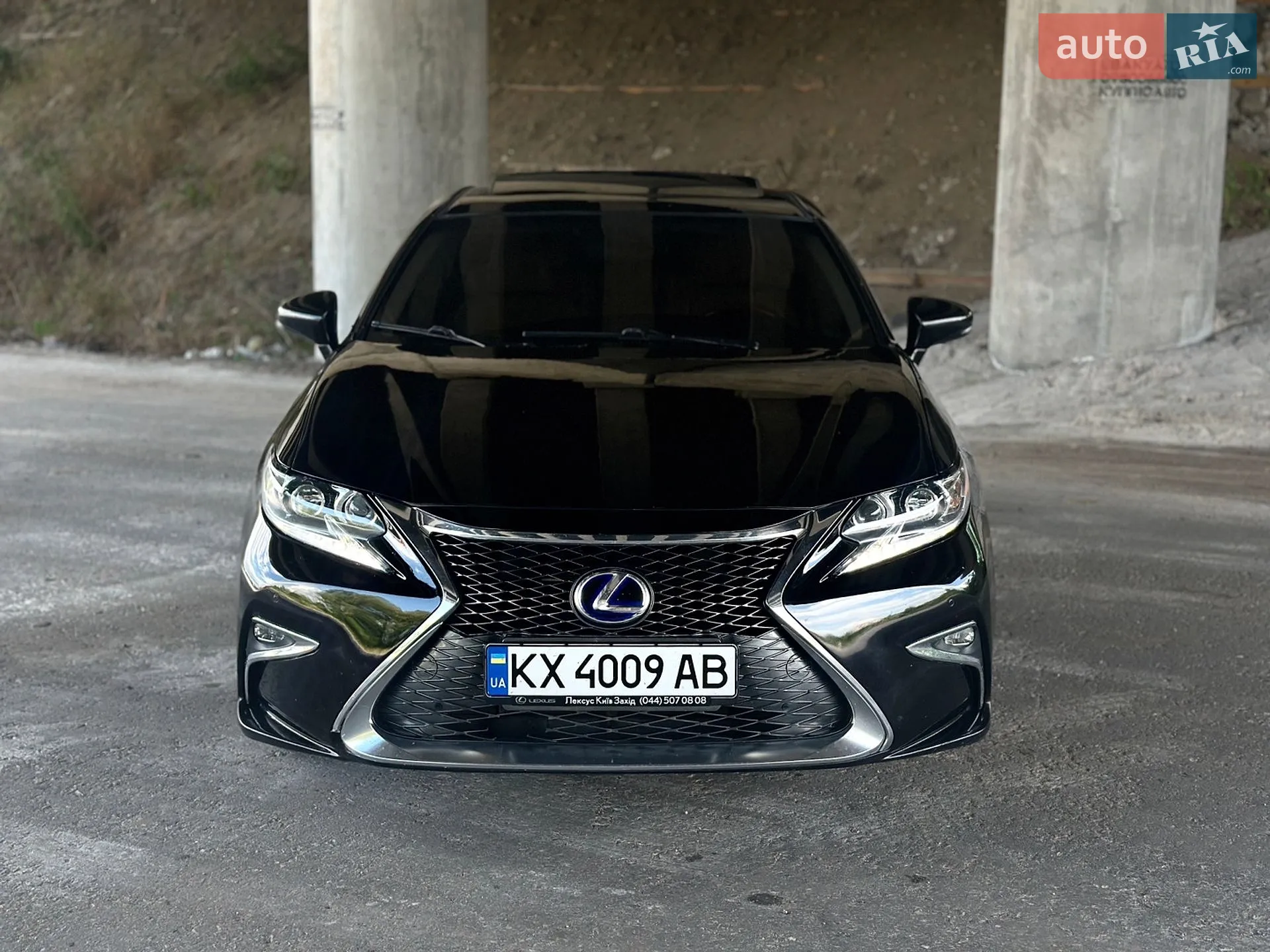 Lexus ES, 2013
