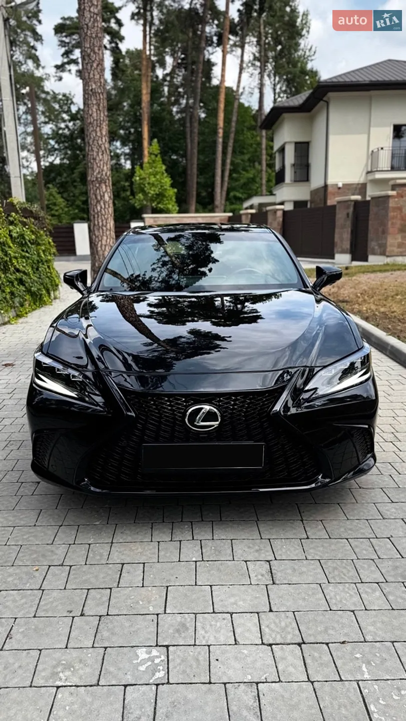 Lexus ES, 2023