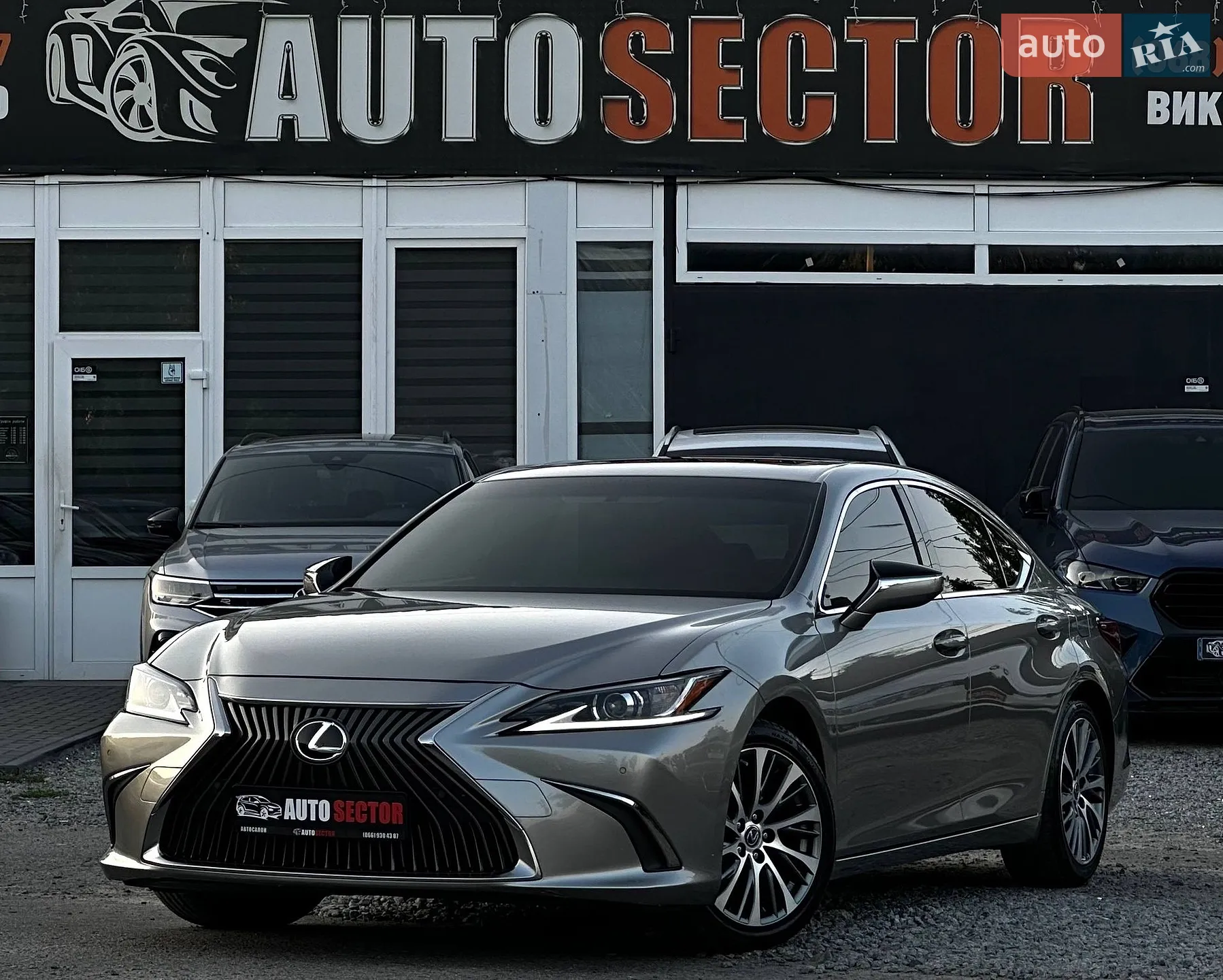 Lexus ES, 2019