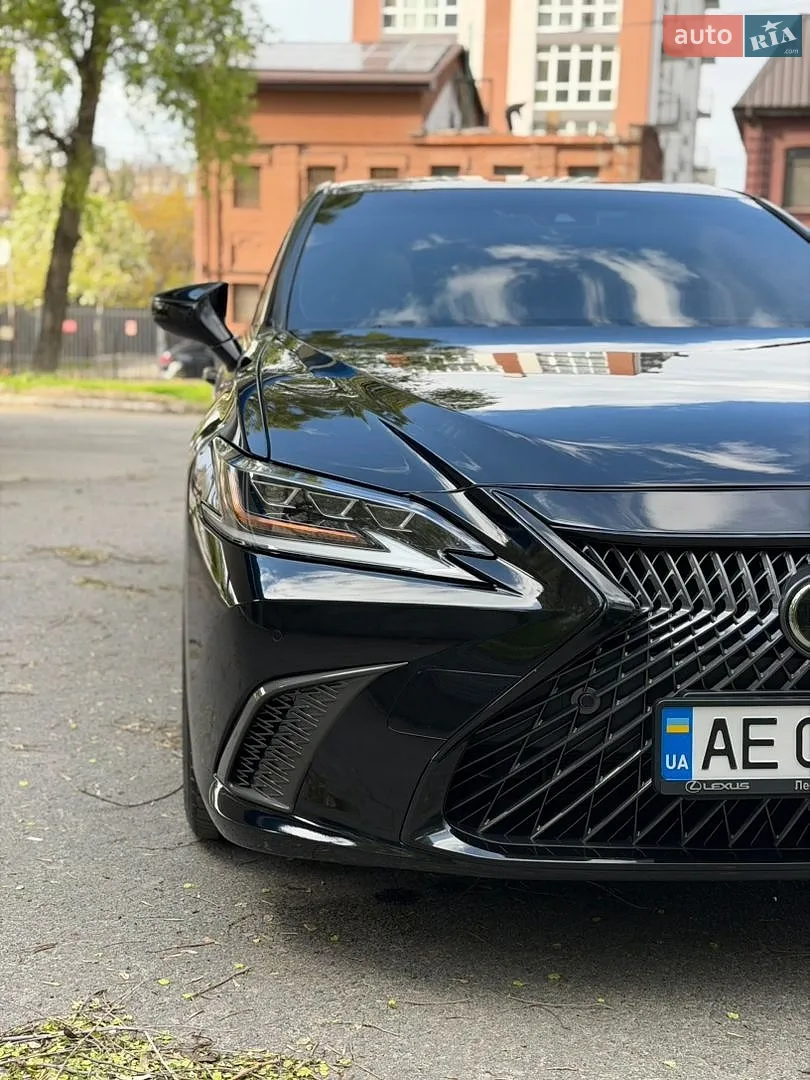 Lexus ES, 2021
