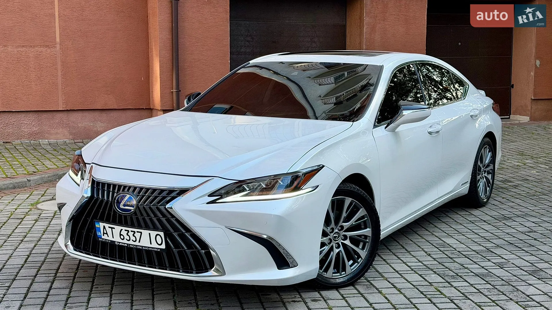 Lexus ES, 2019