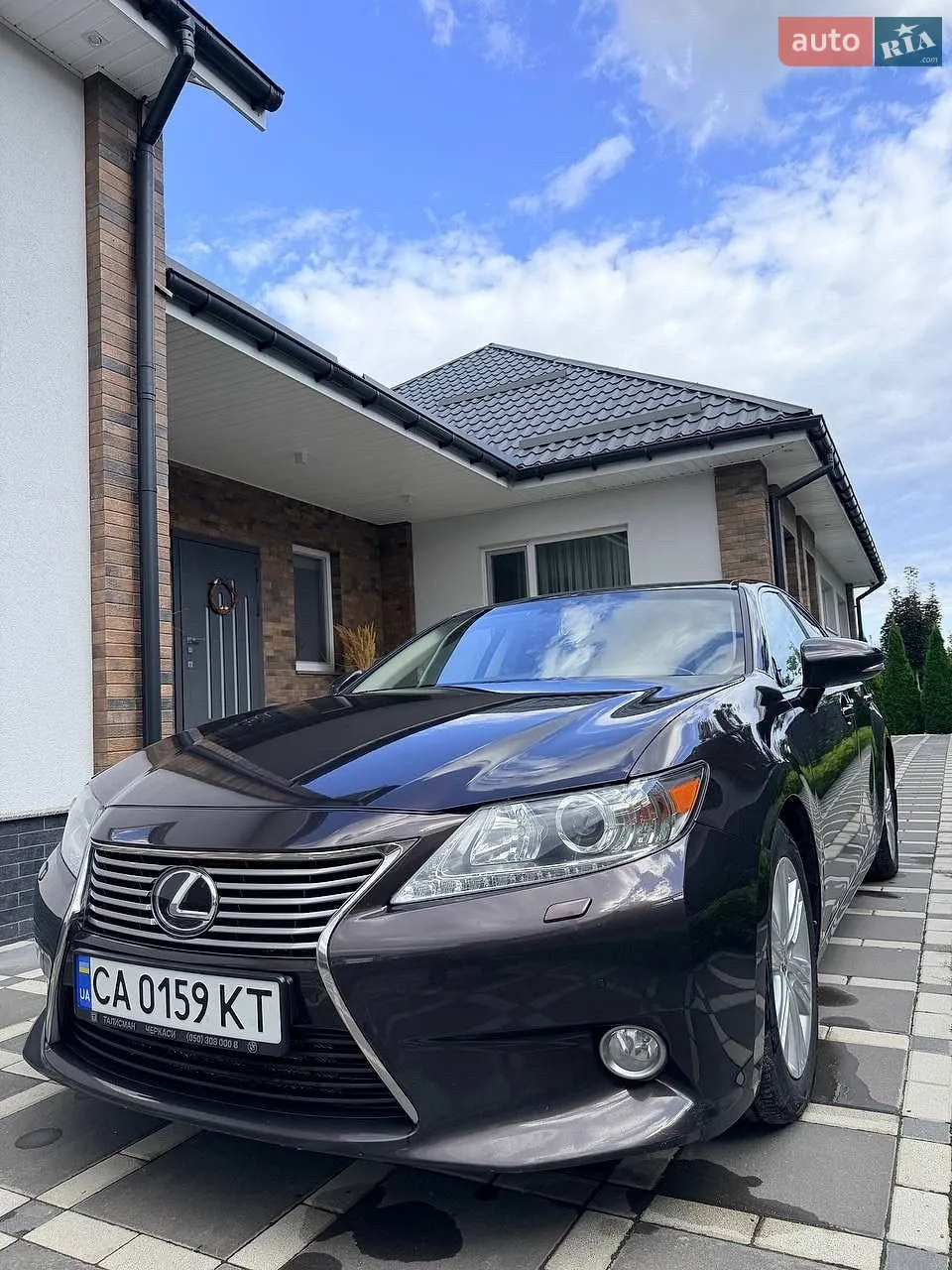 Lexus ES, 2013