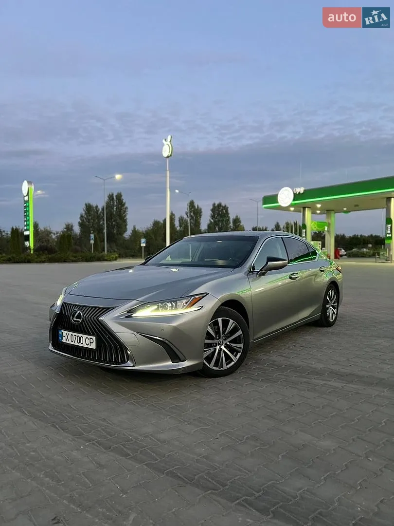 Lexus ES, 2019